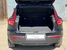 Volvo XC40 T4 R-Design Pro 