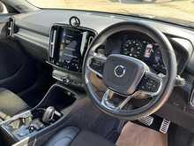 Volvo XC40 T4 R-Design Pro 