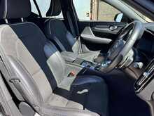 Volvo XC40 T4 R-Design Pro 