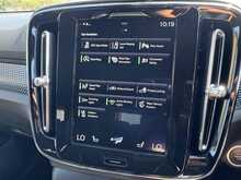 Volvo XC40 T4 R-Design Pro 