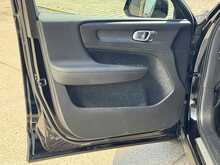 Volvo XC40 T4 R-Design Pro 
