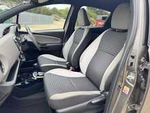 FULL TOYOTA SERVICE HISTORY