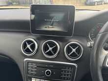 APPLE CAR PLAY REV CAM