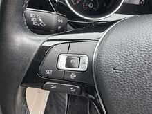 Volkswagen Touran TSI EVO SEL 