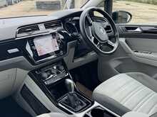 Volkswagen Touran TSI EVO SEL 