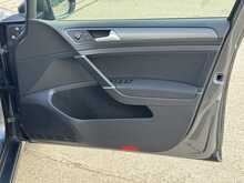 Volkswagen Golf TSI BlueMotion Tech SE 