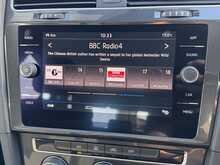 Volkswagen Golf TSI BlueMotion Tech SE 