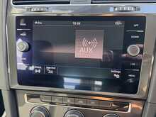 Volkswagen Golf TSI BlueMotion Tech SE 