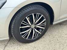 Volkswagen Golf TSI SE Nav 