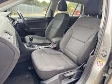 Volkswagen Golf TSI SE Nav 