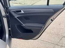 Volkswagen Golf TSI SE Nav 