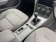 Volkswagen Golf TSI SE Nav 