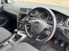 Volkswagen Golf TSI SE Nav 