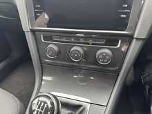 Volkswagen Golf TSI SE Nav 