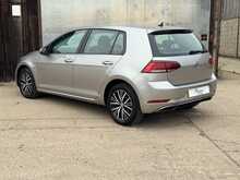 Volkswagen Golf TSI SE Nav 