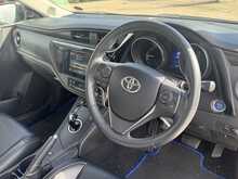 Toyota Auris VVT-h Business Edition 