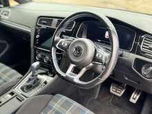 Volkswagen Golf TSI GTE Advance 