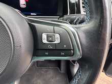 Volkswagen Golf TSI GTE Advance 