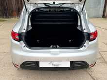 Renault Clio TCe Iconic 