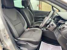 Renault Clio TCe Iconic 