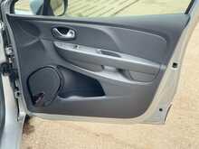 Renault Clio TCe Iconic 
