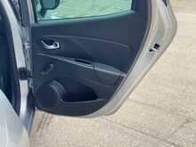 Renault Clio TCe Iconic 