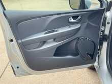 Renault Clio TCe Iconic 
