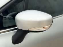 Renault Clio TCe Iconic 