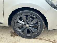 Renault Clio TCe Iconic 