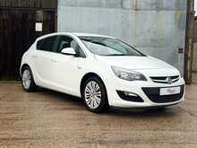 Vauxhall Astra 1.6i Excite Hatchback 5dr Petrol Manual Euro 6 (115 ps) 