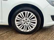 Vauxhall Astra 1.6i Excite Hatchback 5dr Petrol Manual Euro 6 (115 ps) 