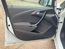Vauxhall Astra 1.6i Excite Hatchback 5dr Petrol Manual Euro 6 (115 ps) 