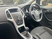 Vauxhall Astra 1.6i Excite Hatchback 5dr Petrol Manual Euro 6 (115 ps) 