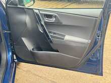Toyota Auris VVT-i Business Edition 