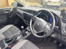 Toyota Auris VVT-i Business Edition 
