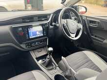 Toyota Auris VVT-i Business Edition 