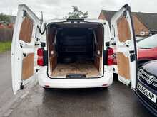 Vauxhall Vivaro Turbo D 2700 Sportive 
