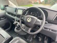 Vauxhall Vivaro Turbo D 2700 Sportive 