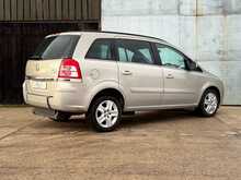 Vauxhall Zafira 1.8 16V Exclusiv MPV 5dr Petrol Manual Euro 5 (140 ps)