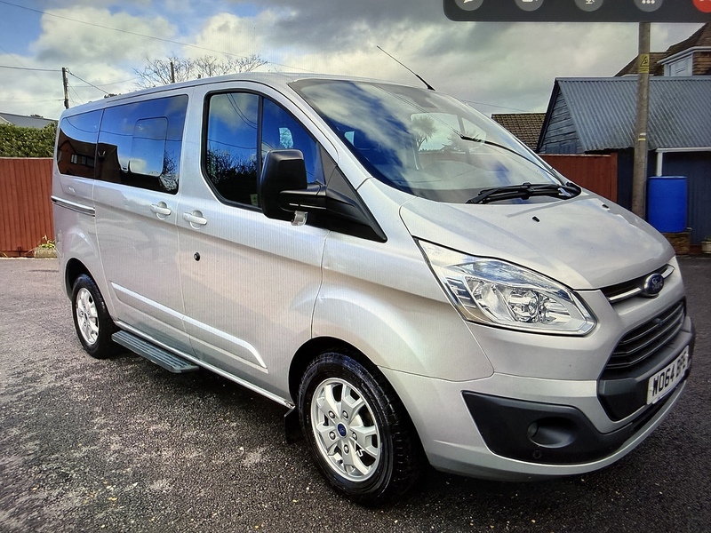 2.2 300 TDCi Limited Minibus Double Cab 5dr Diesel Manual L1 Euro 5 (s/s) (125 ps)