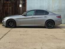 Alfa Romeo Giulia 2.0T Nero Edizione Saloon 4dr Petrol Auto Euro 6 (s/s) (200 ps)