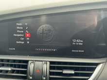 Alfa Romeo Giulia 2.0T Nero Edizione Saloon 4dr Petrol Auto Euro 6 (s/s) (200 ps)