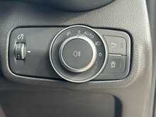 Alfa Romeo Giulia 2.0T Nero Edizione Saloon 4dr Petrol Auto Euro 6 (s/s) (200 ps)