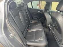 Alfa Romeo Giulia 2.0T Nero Edizione Saloon 4dr Petrol Auto Euro 6 (s/s) (200 ps)