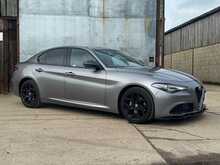 Alfa Romeo Giulia 2.0T Nero Edizione Saloon 4dr Petrol Auto Euro 6 (s/s) (200 ps)