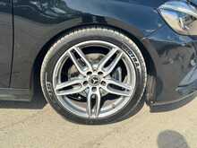 SAT NAV HEATED SEATS