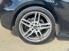 SAT NAV HEATED SEATS