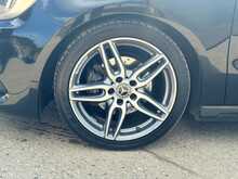 SAT NAV HEATED SEATS