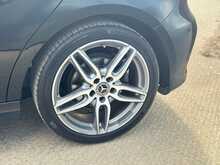 SAT NAV HEATED SEATS