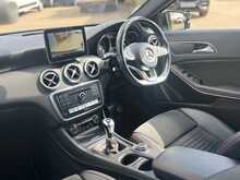 SAT NAV HEATED SEATS